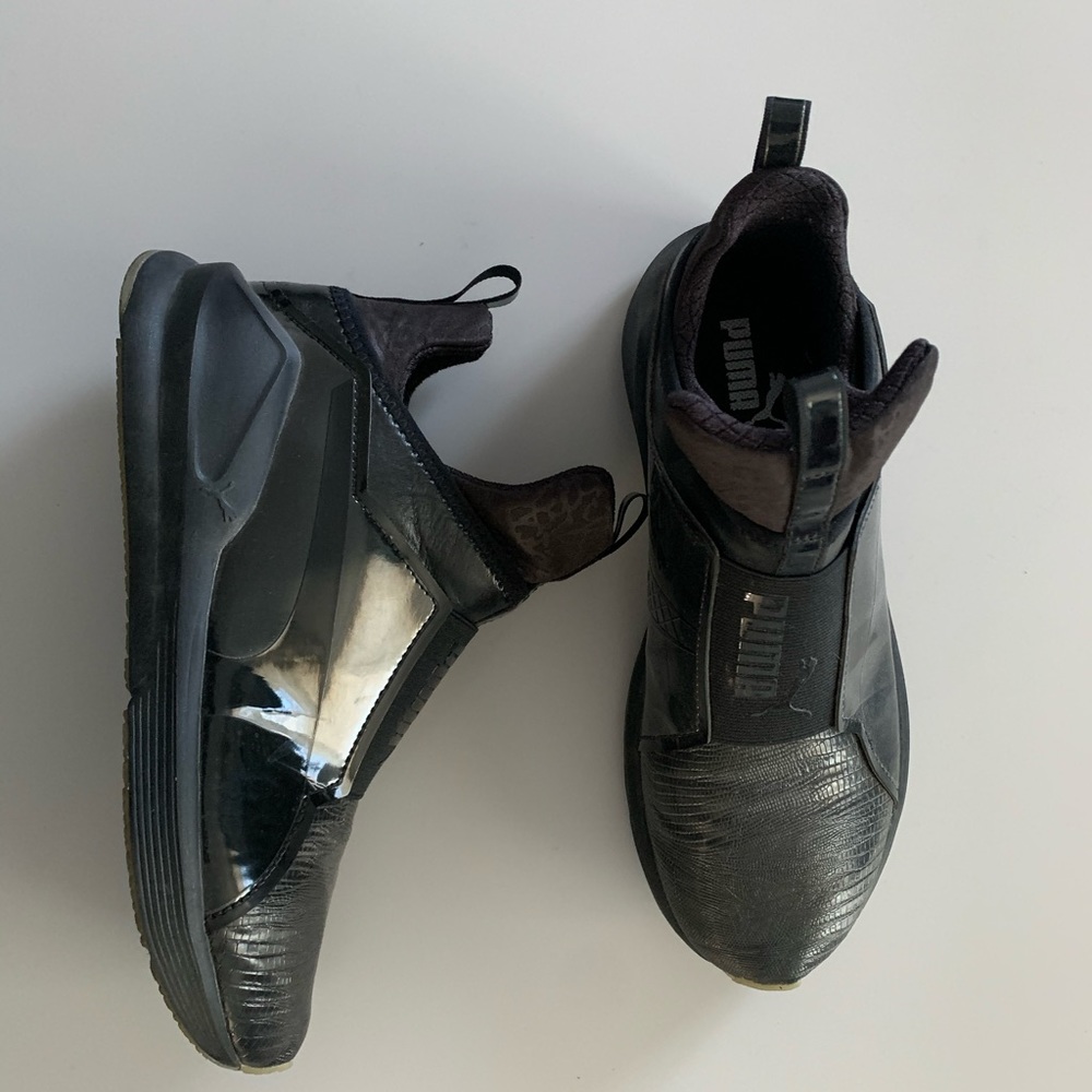 Puma sz 7.5 black